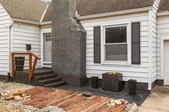 1701 Alabama Street, Lawrence, KS 66044