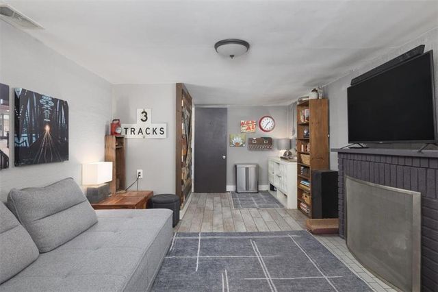 1701 Alabama Street, Lawrence, KS 66044