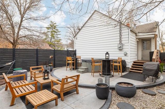 1701 Alabama Street, Lawrence, KS 66044