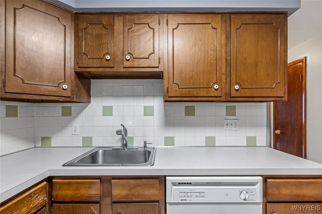 1158 Indian Church Road 7, West Seneca, NY 14224