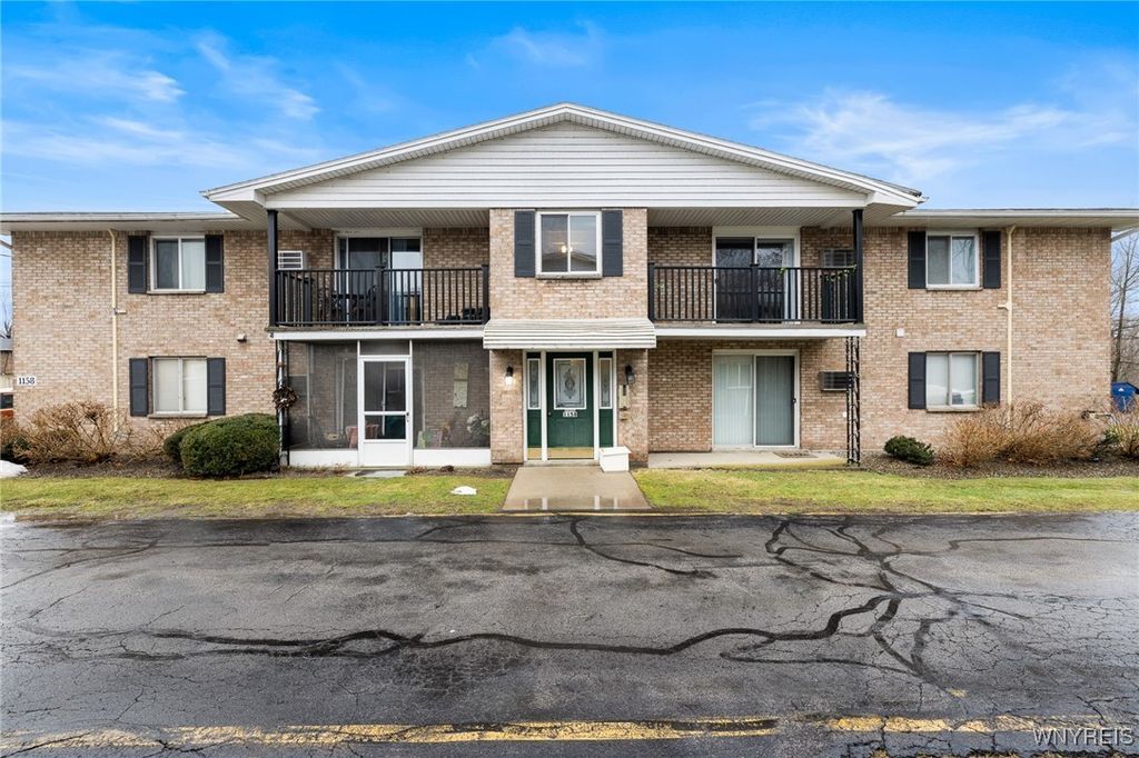 1158 Indian Church Road 7, West Seneca, NY 14224