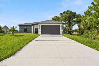 2818 13th ST SW, Lehigh Acres, FL 33976