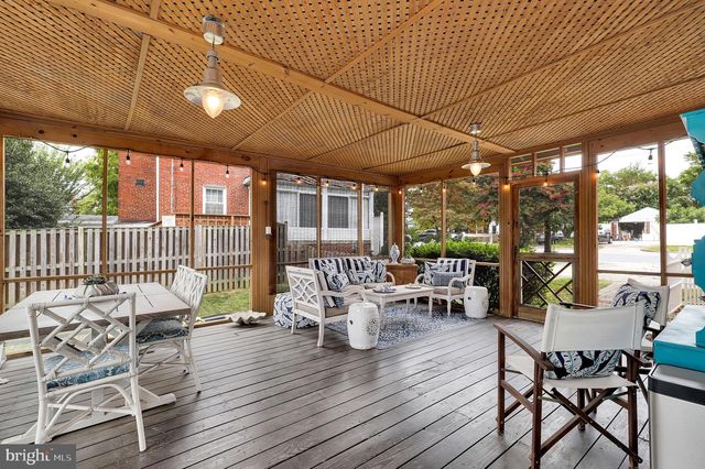 211 E INDIAN SPRING DR, Silver Spring, MD 20901