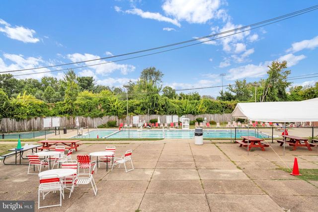 211 E INDIAN SPRING DR, Silver Spring, MD 20901