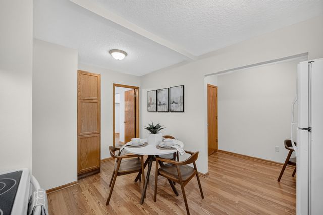 1405 E 37th Street, Des Moines, IA 50317