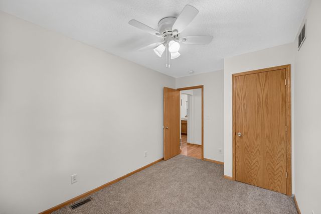 1405 E 37th Street, Des Moines, IA 50317