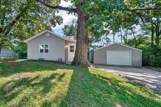 1405 E 37th Street, Des Moines, IA 50317