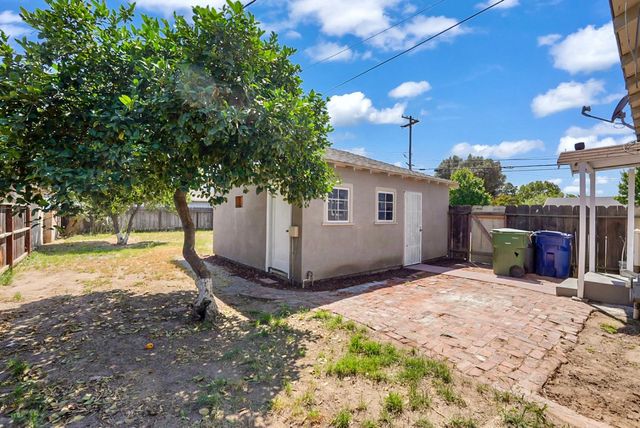 594 Park St, Turlock, CA 95380