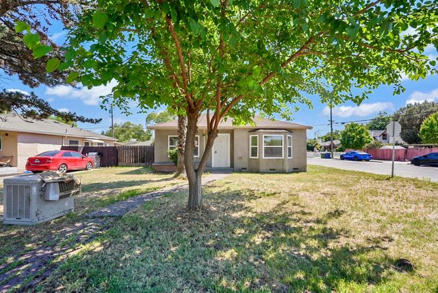 594 Park St, Turlock, CA 95380