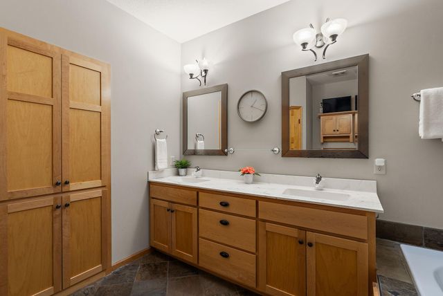 20639 Kearney Path, Lakeville, MN 55044