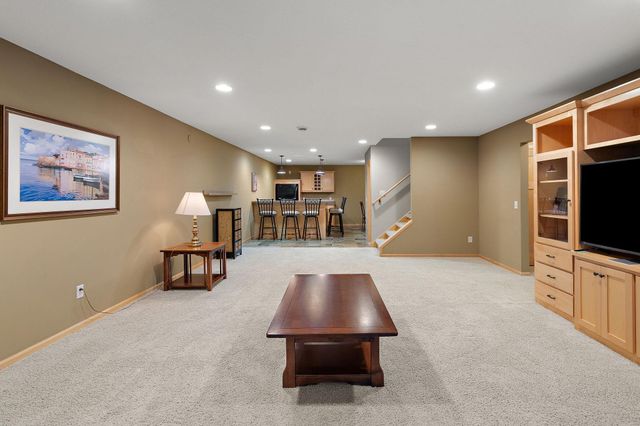 20639 Kearney Path, Lakeville, MN 55044