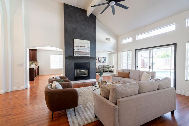 3652 W Tenaya Way, Fresno, CA 93711