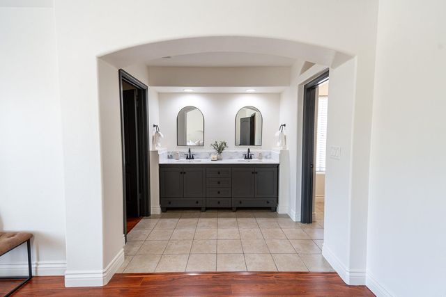 3652 W Tenaya Way, Fresno, CA 93711