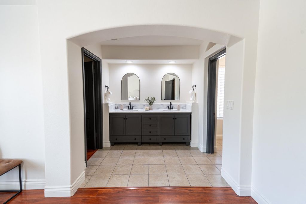 Image 23 of property listing at 3652 W Tenaya Way, Fresno, CA 93711