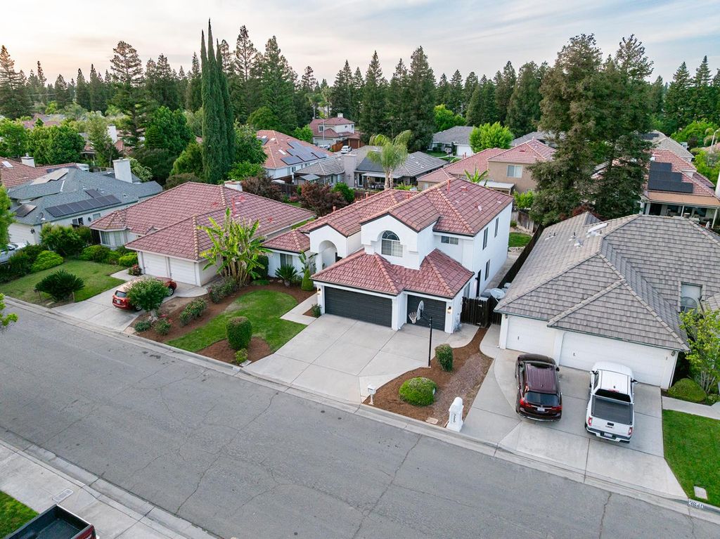 Image 48 of property listing at 3652 W Tenaya Way, Fresno, CA 93711