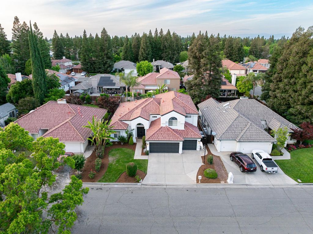 Image 49 of property listing at 3652 W Tenaya Way, Fresno, CA 93711