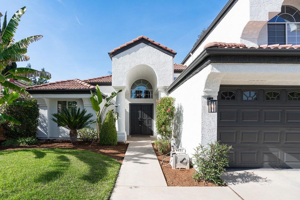 Image 5 of property listing at 3652 W Tenaya Way, Fresno, CA 93711