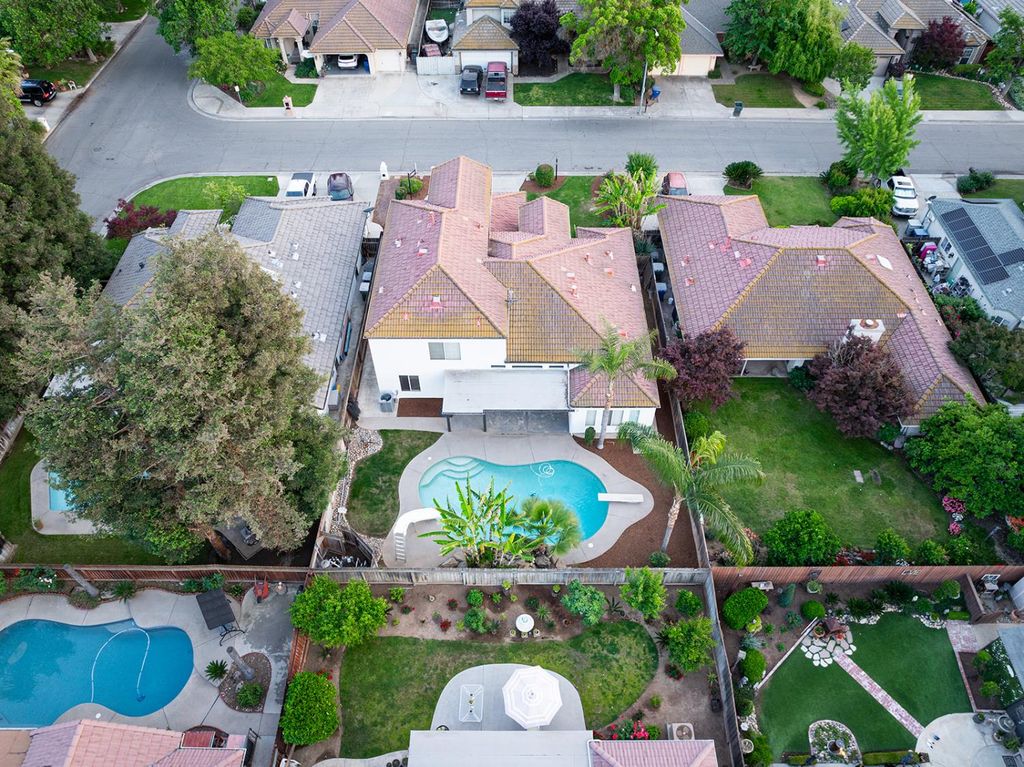 Image 50 of property listing at 3652 W Tenaya Way, Fresno, CA 93711