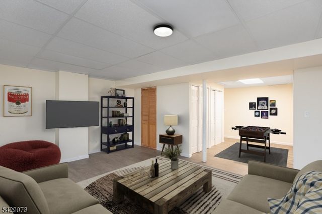 231 Grove St, Somerville Boro, NJ 08876