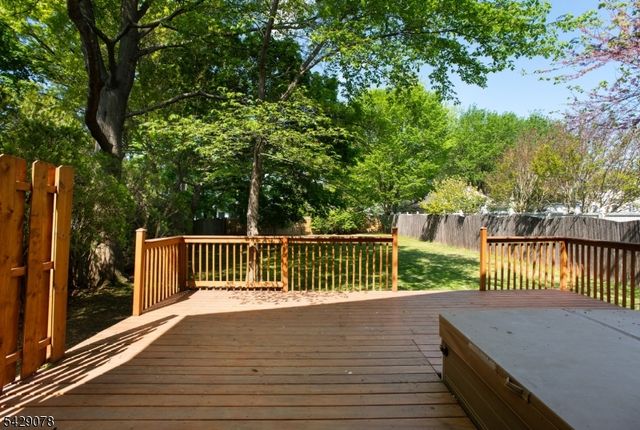 231 Grove St, Somerville Boro, NJ 08876