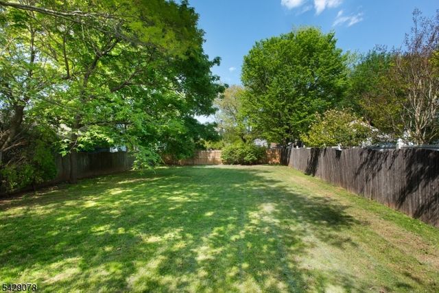 231 Grove St, Somerville Boro, NJ 08876