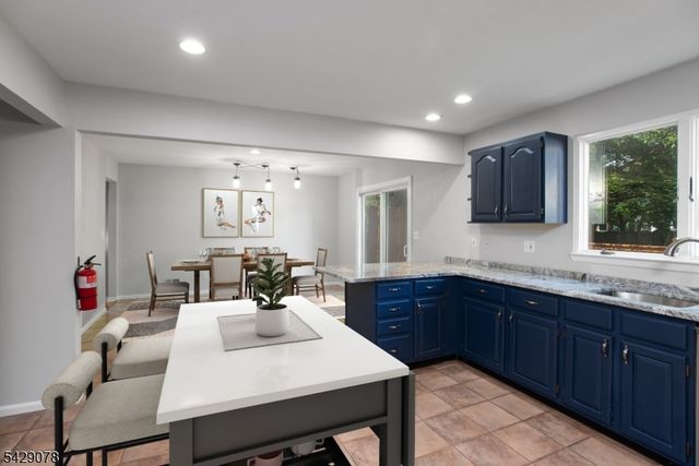 231 Grove St, Somerville Boro, NJ 08876