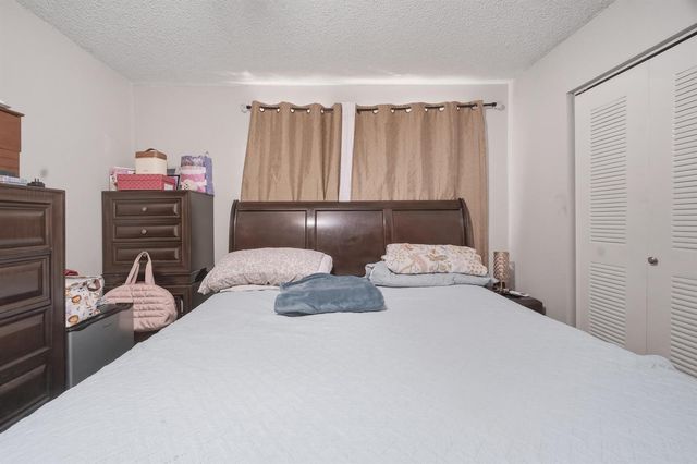 2710 W 60th Place 205, Hialeah, FL 33016