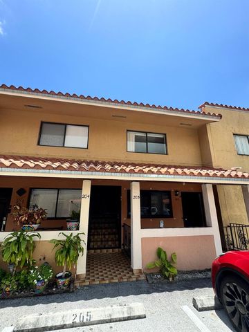 2710 W 60th Place 205, Hialeah, FL 33016