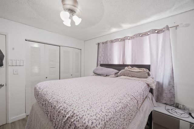 2710 W 60th Place 205, Hialeah, FL 33016