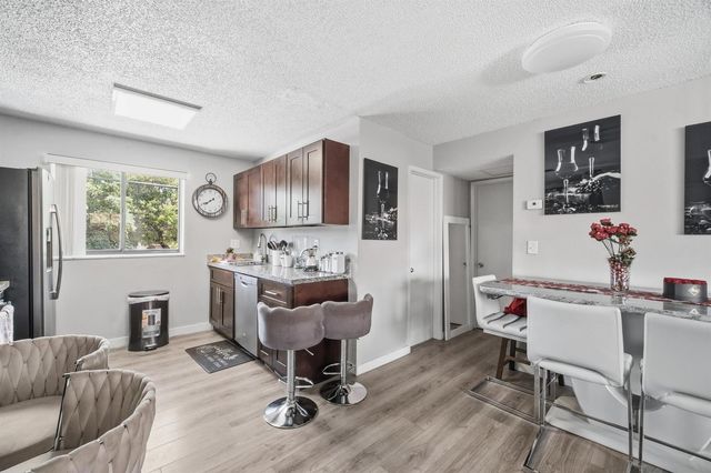 2710 W 60th Place 205, Hialeah, FL 33016