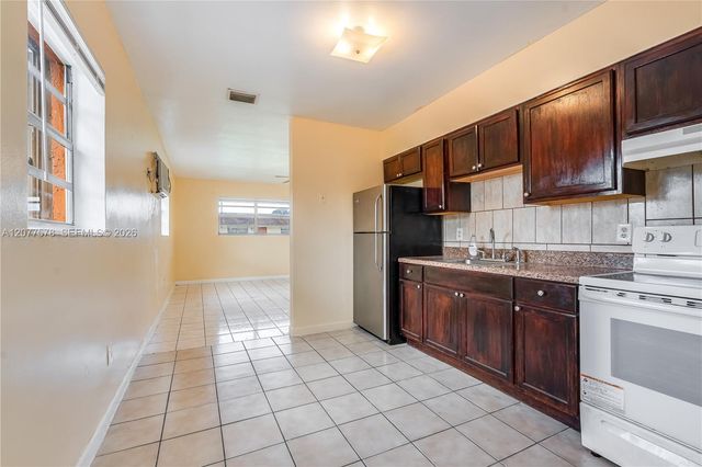 5926 SW 27th Street B, West Park, FL 33023