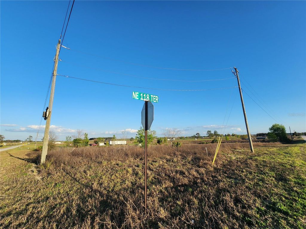 Image 6 of property listing at 11790 NE 30TH STREET, Bronson, FL 32621