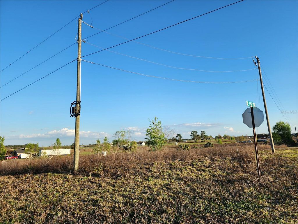 Image 10 of property listing at 11790 NE 30TH STREET, Bronson, FL 32621