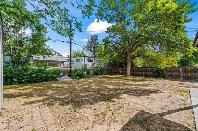 10865 W 39th Place, Wheat Ridge, CO 80033