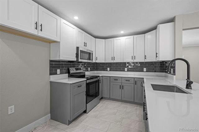 10865 W 39th Place, Wheat Ridge, CO 80033