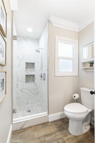 19438 Calvert Street, Tarzana, CA 91335