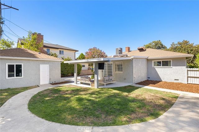 19438 Calvert Street, Tarzana, CA 91335