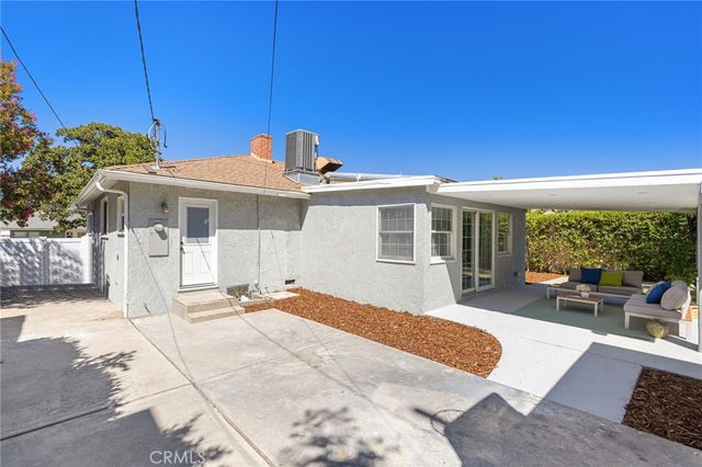 19438 Calvert Street, Tarzana, CA 91335