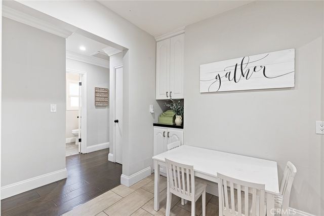 19438 Calvert Street, Tarzana, CA 91335