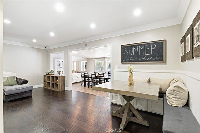 19438 Calvert Street, Tarzana, CA 91335