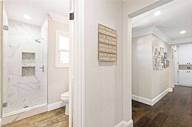 19438 Calvert Street, Tarzana, CA 91335