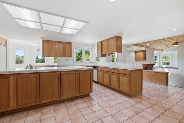 8992 Bronson Dr, Granite Bay, CA 95746