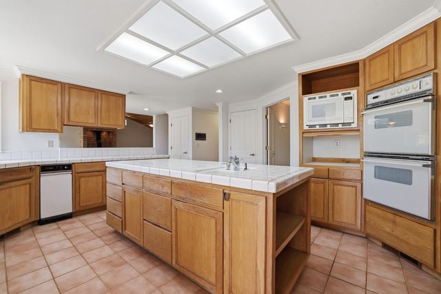 8992 Bronson Dr, Granite Bay, CA 95746