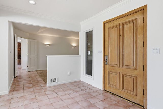 8992 Bronson Dr, Granite Bay, CA 95746