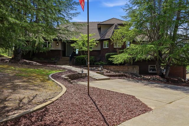 8992 Bronson Dr, Granite Bay, CA 95746