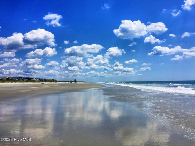411 5th Street, Sunset Beach, NC 28468