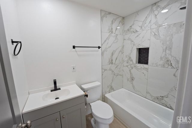 506 Beardsley Avenue, Bakersfield, CA 93308