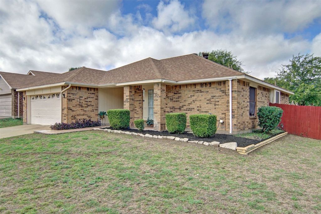 8300 Ohara Lane, Fort Worth, TX 76123 — photo 2