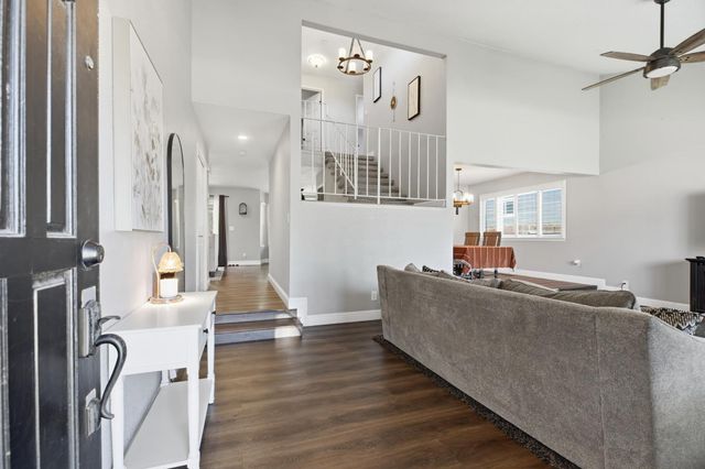 585 Bounty Pl, Manteca, CA 95337