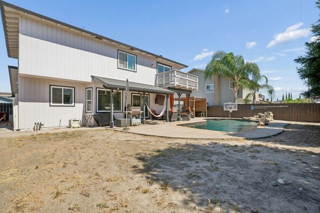 585 Bounty Pl, Manteca, CA 95337